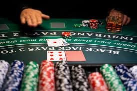 dewi21 Kembang Kempis betting interface showing hand rankings and payout calculations